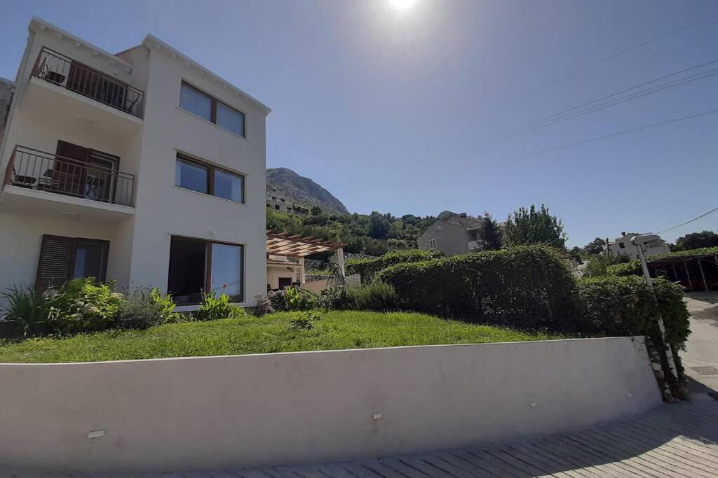 Villa Pergola -Apartment Roko Млини Экстерьер фото